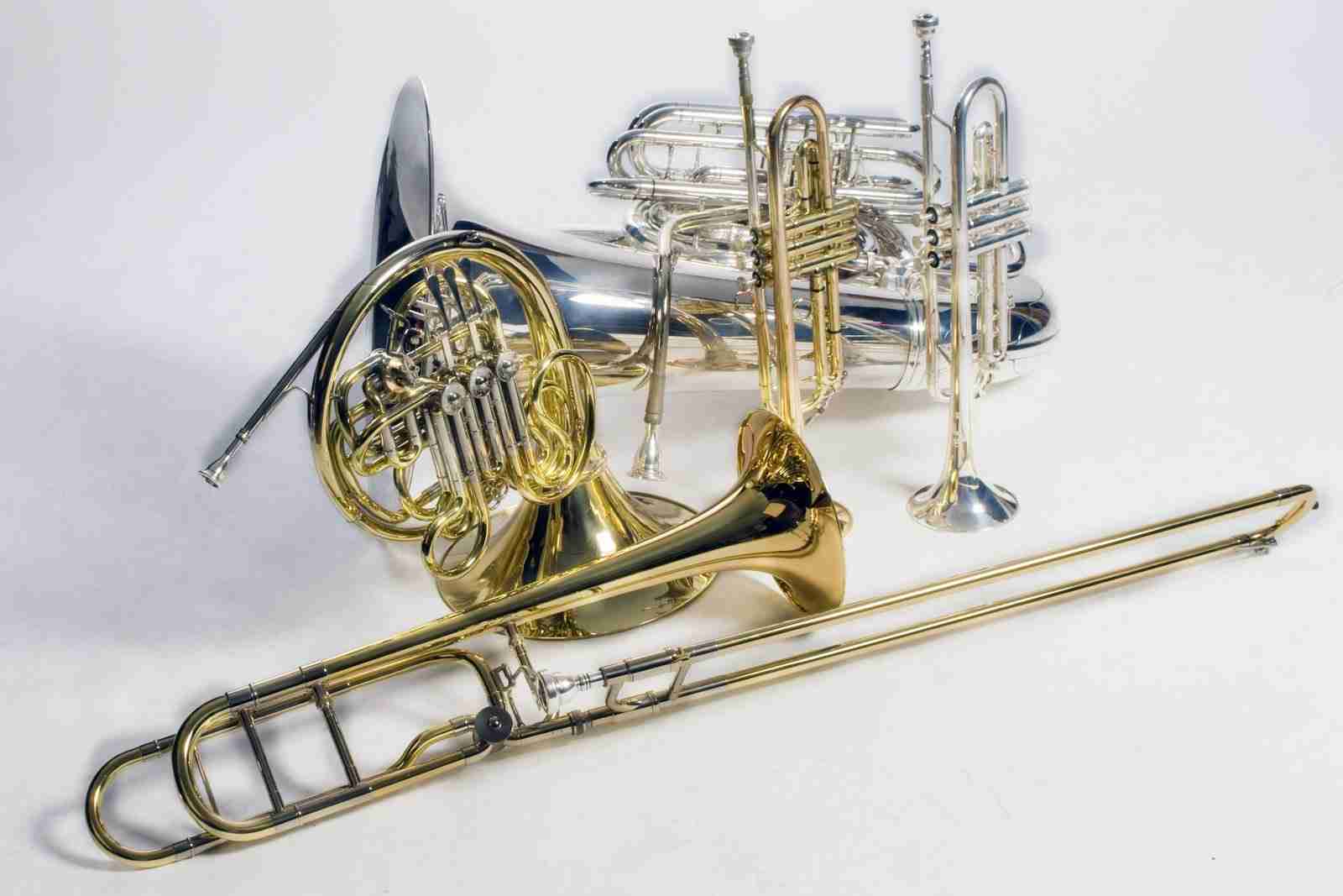  Brass quintet instruments, recumbent 